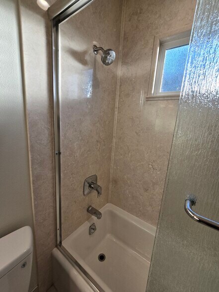 Building Photo - 1751 Ross Cir