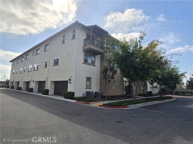 Building Photo - 336 Lantana Dr