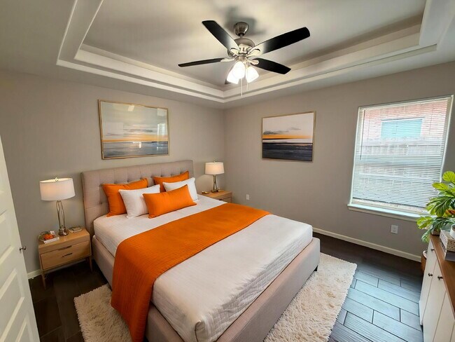 Building Photo - "Spacious Blank Canvas with 2 Full Baths in Edinburg's Heart – Ready for Your Vision!"
