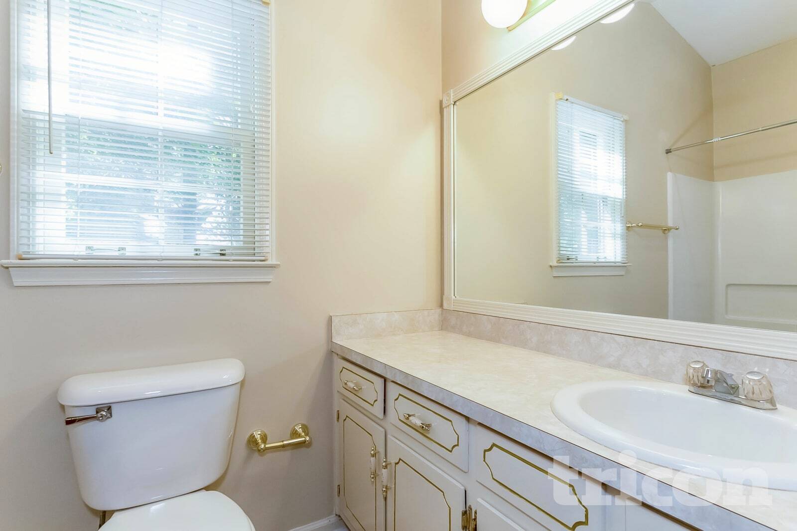 Building Photo - 1430 Hillside Pl SE