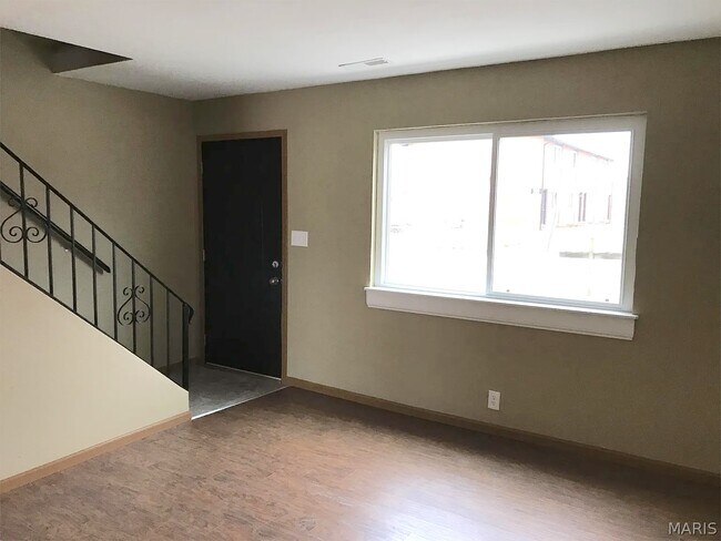 Building Photo - 308 Biggs Dr