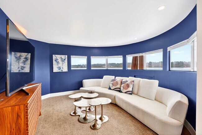 Building Photo - 3307 NE Marine Dr