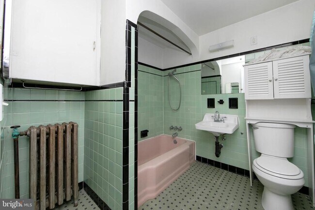 Building Photo - 11 Church St