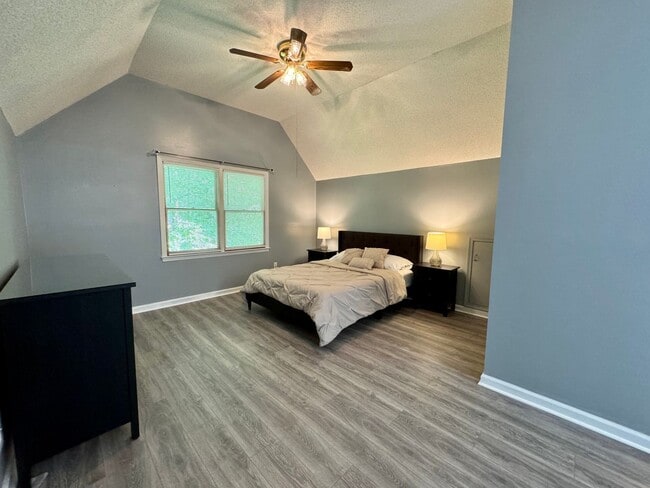 Building Photo - Location, Community, Quality Living. It St...