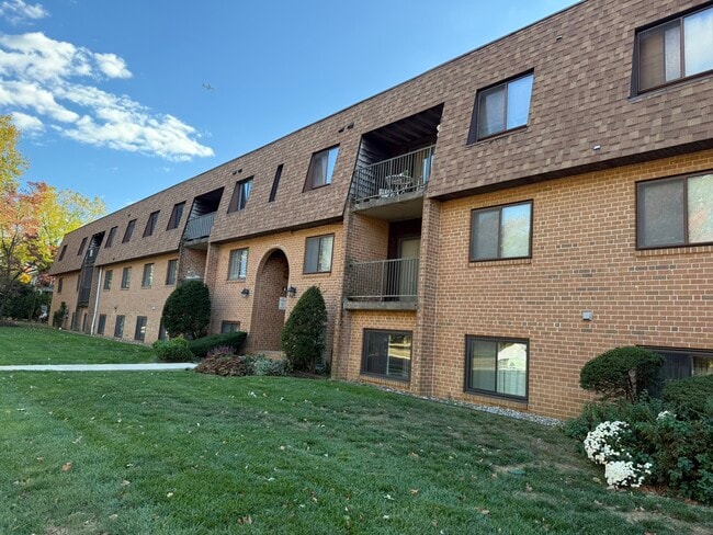 Building Photo - 316 White Horse Pike