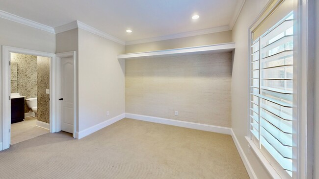 Building Photo - 11052 Preservation Park Dr