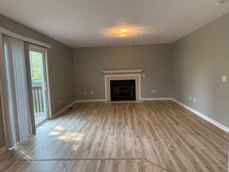 Building Photo - 4816 N Ashcroft Ln