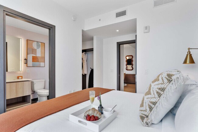 Building Photo - 398 NE 5th St