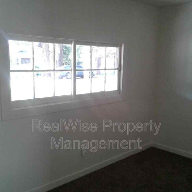 Building Photo - 1483 Fruitdale Dr