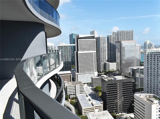 Building Photo - 1000 Brickell Plz