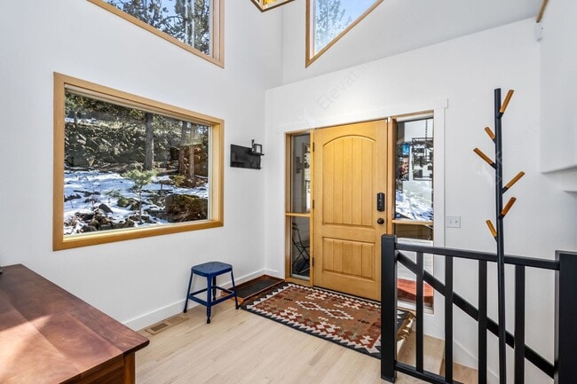 Building Photo - Unfurnished - 5BR - 3.5BA Forest Retreat in Northwest Bend