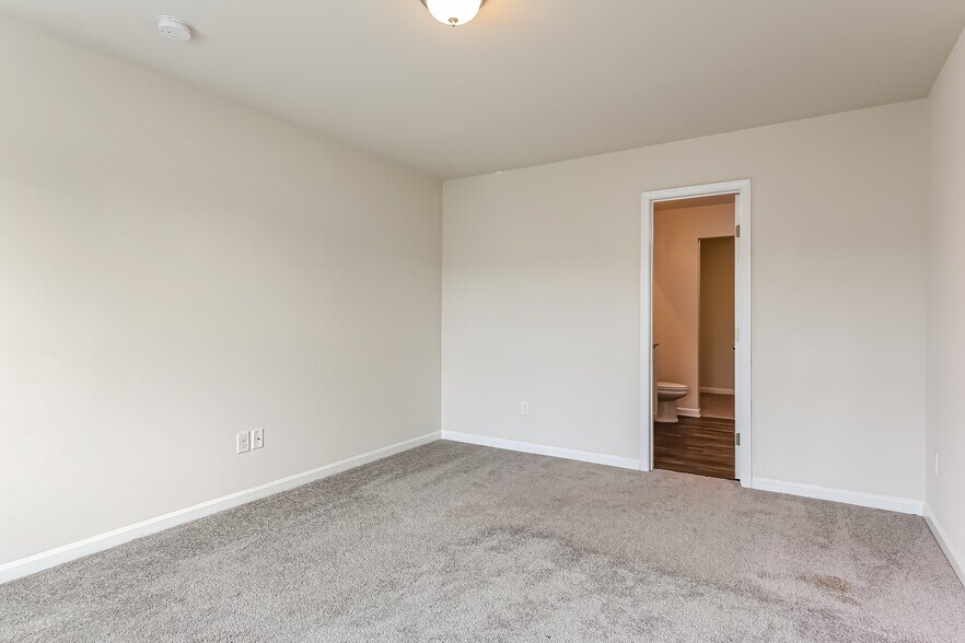 Building Photo - 514 Spring Ln