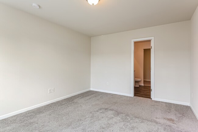 Building Photo - 518 Springtime Ln