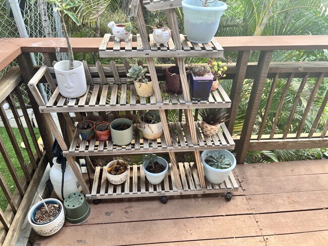 Building Photo - 904 Kupulau Dr