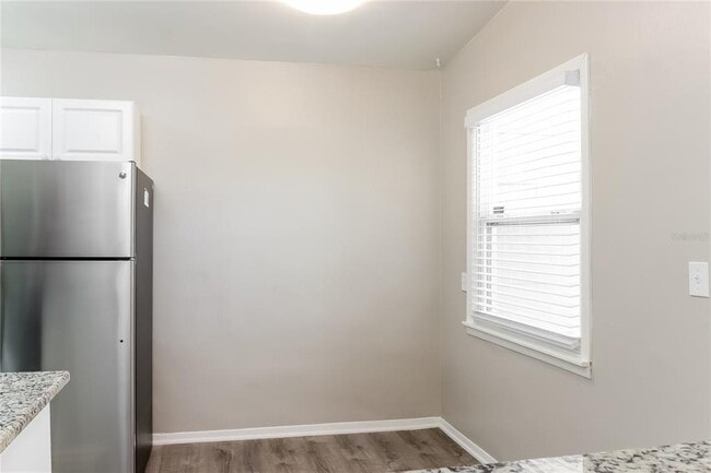 Building Photo - 4097 Porpoise Dr SE