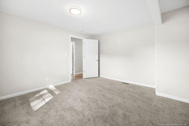 Building Photo - 4066 Hummingbird Pl