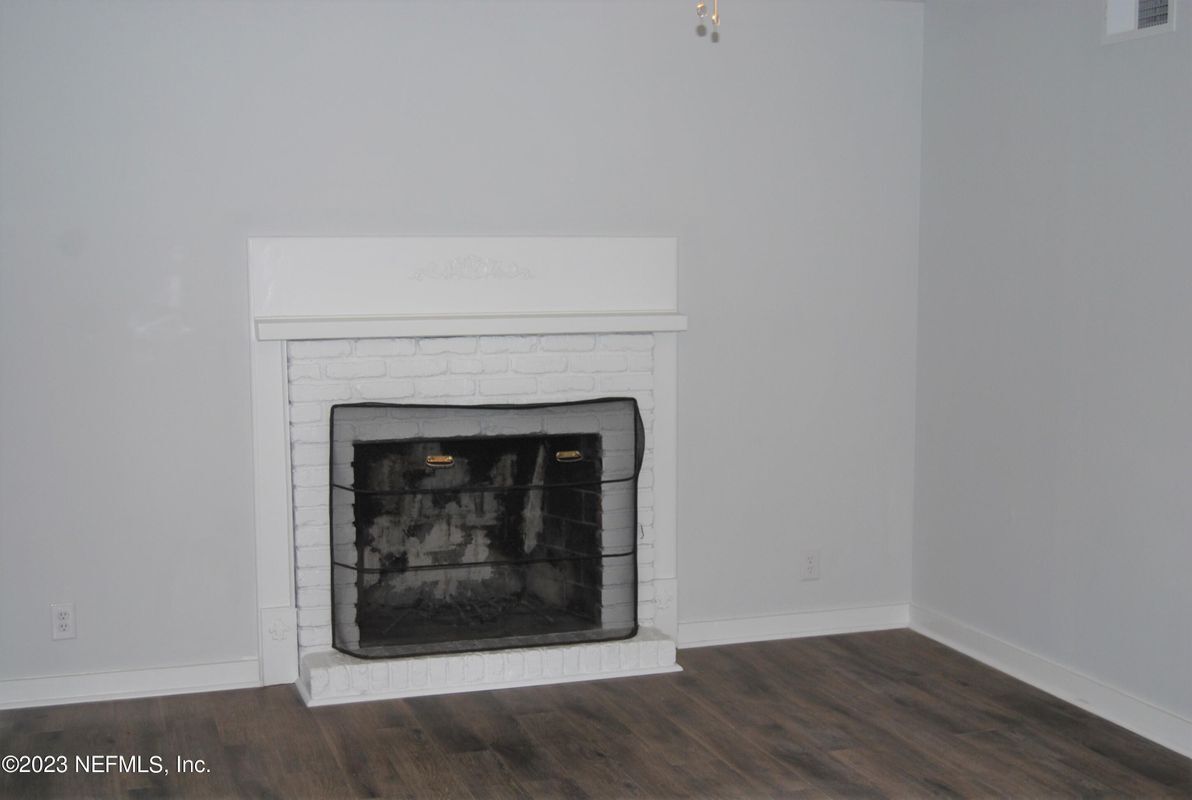 Building Photo - 2730 Apache Ave