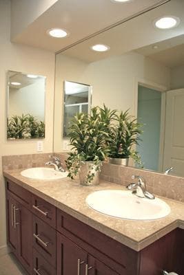 Building Photo - Spacious Kirkland Central Condo for Rent.