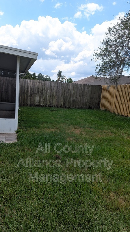 Building Photo - 1247 Maximilian Dr