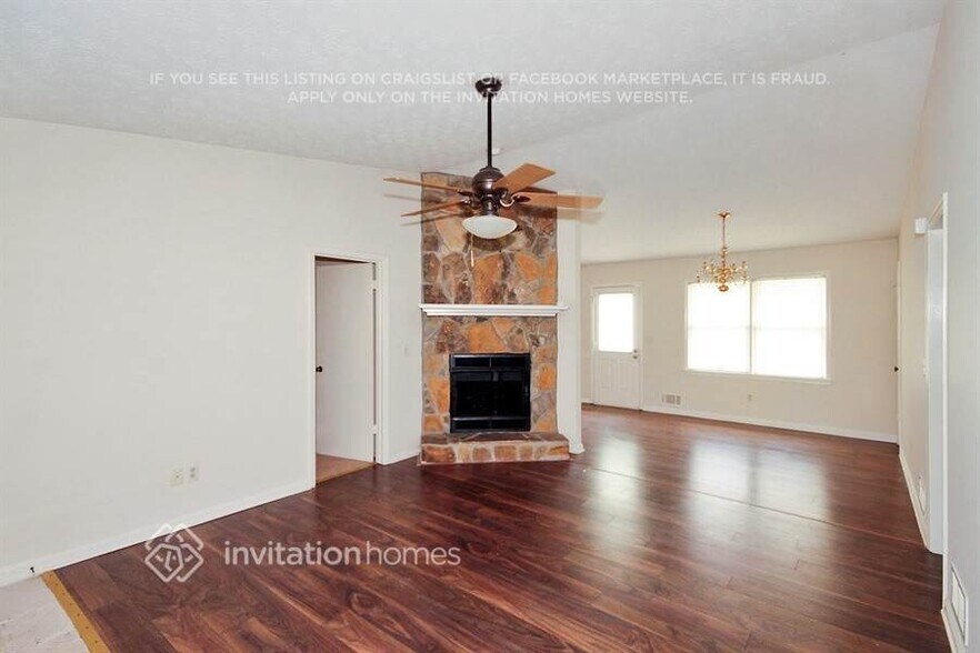 Building Photo - 2489 Forest Dale Dr