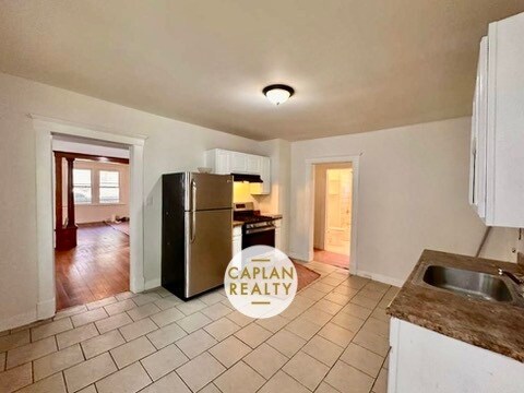 Building Photo - 1655 State St