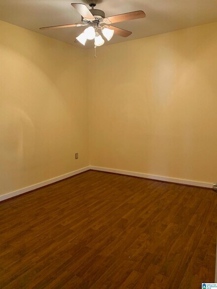 Building Photo - 401 20th St S