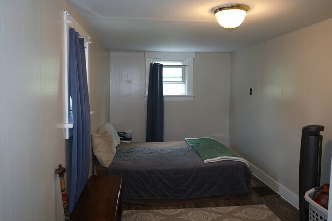 Building Photo - 318 Pike Run Dr