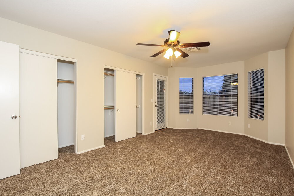 Building Photo - 2319 E Taro Ln