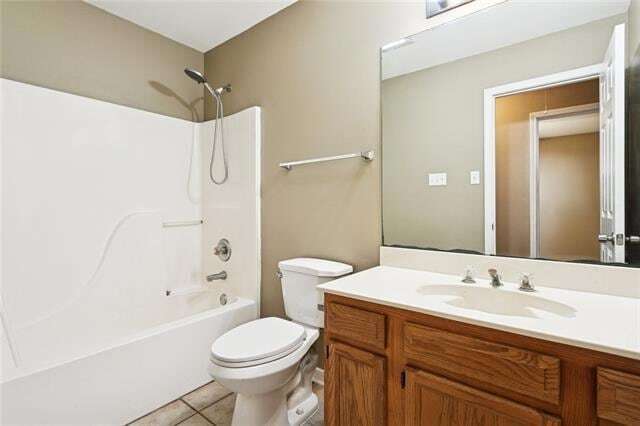 Building Photo - 104 Poe St