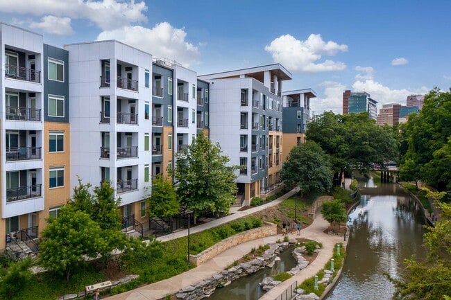 Building Photo - 120 Ninth Street