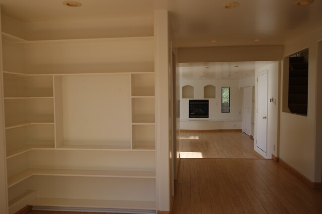 Building Photo - 1349 E 5150 S