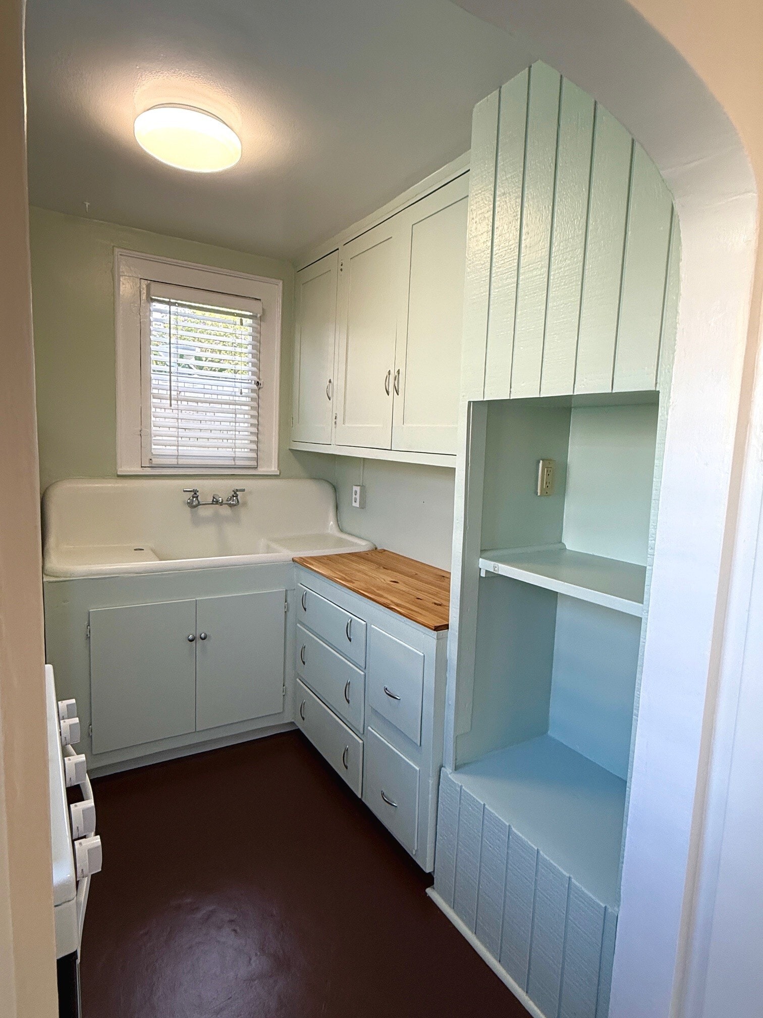 Building Photo - 140 Hart Ave