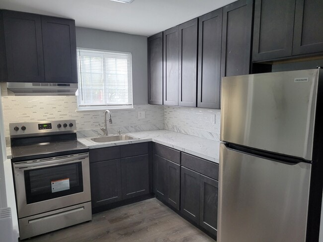 Building Photo - Station Court Apartments