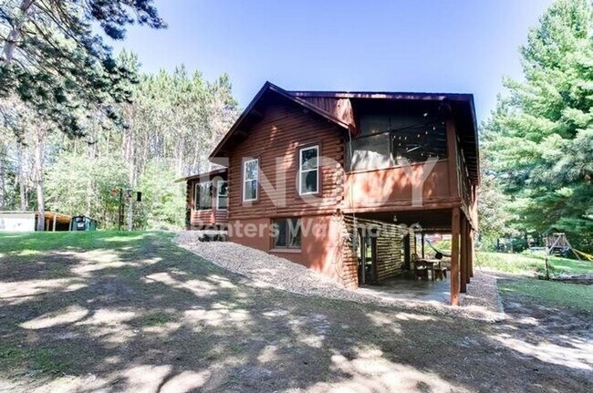 Building Photo - 3BD/2.5BA Home in Elk River Available Now!