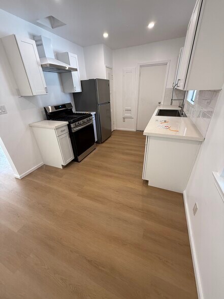 Dining area - 1543 11th St