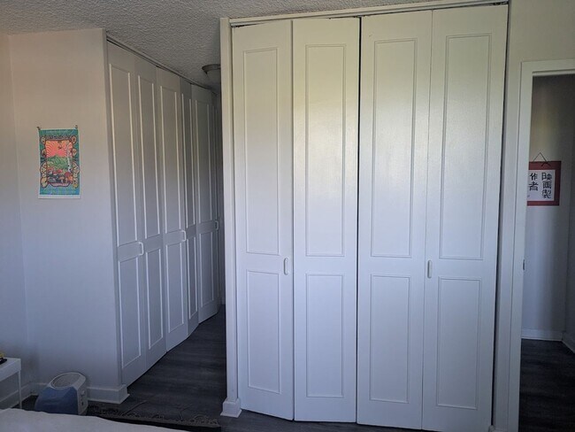 Building Photo - 900 Saturn Dr