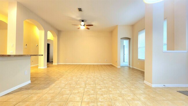 Building Photo - 3011 Sunchase Ct