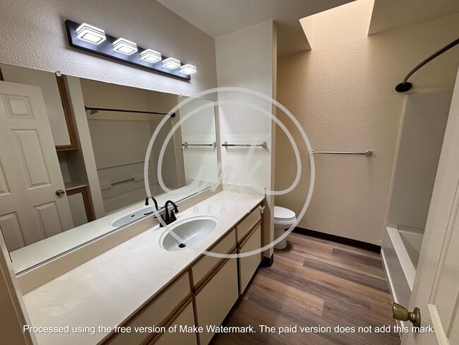 Building Photo - AL1294-1294 Alicia Cir Unit 1 &amp; 2
