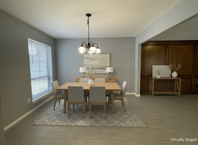 Building Photo - 7918 Midland Forest Dr