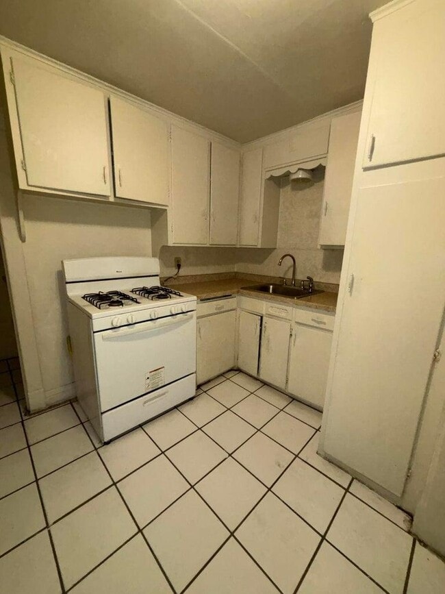 Primary Photo - 1111 Washington Ave