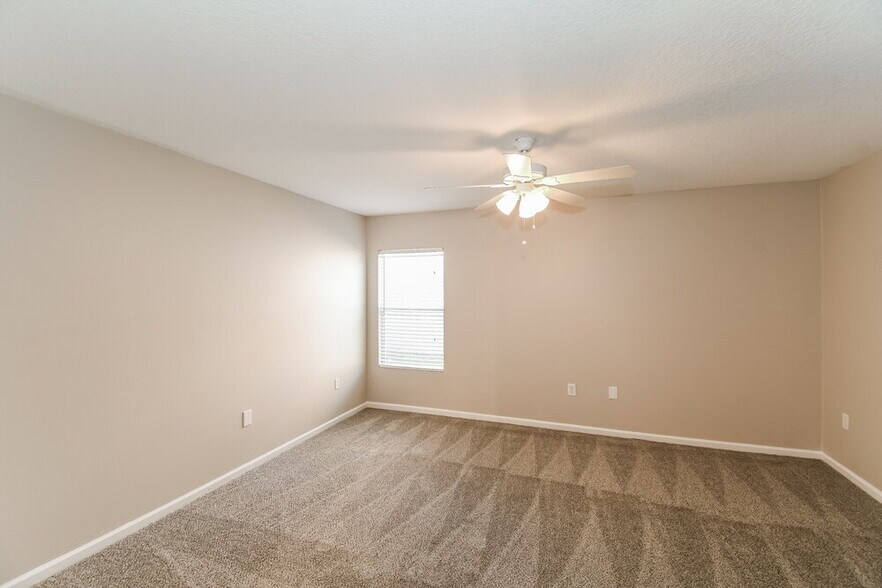 Building Photo - 10260 Normanwood Ct