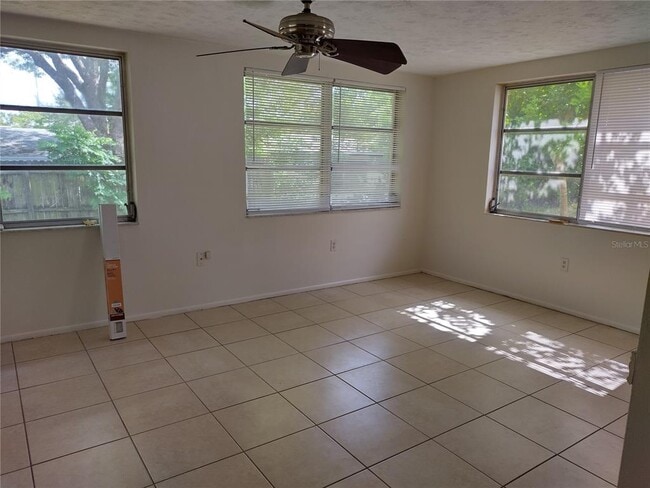 Building Photo - 5620 Andrea Dr