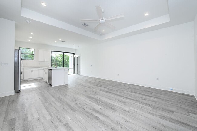Building Photo - 3304 Glencove St