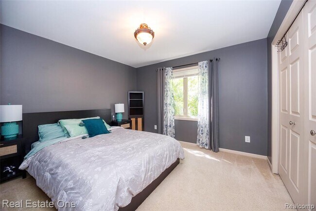 Building Photo - 3481 Castlewood Ct