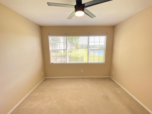 Building Photo - 519 Terrace Spring Dr