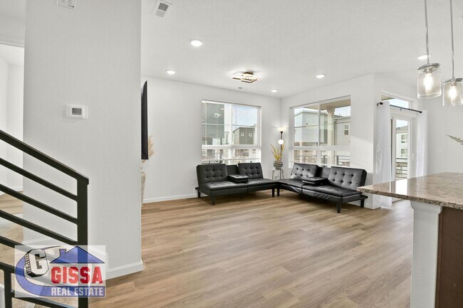 Building Photo - 1.5 year old townhome with 3 bedrooms, 2 1/2 bathrooms, 2-car garage at Victory Ridge available NOW!