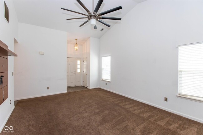 Building Photo - 7136 Pluto Dr