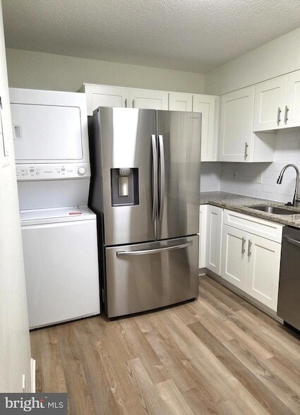 Building Photo - 15107 Interlachen Dr
