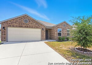 Building Photo - 221 Savage St