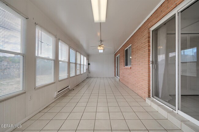 Building Photo - 9632 Gairloch Dr